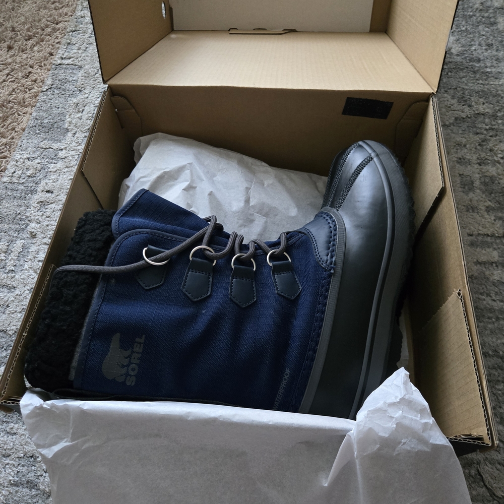 Sorel Blue and Black Winter Boots